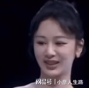 乾癟凹陷、發福老態,當紅女星的近期生圖,讓我看到了人間真實