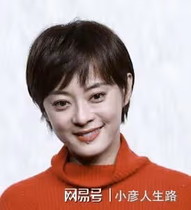 乾癟凹陷、發福老態,當紅女星的近期生圖,讓我看到了人間真實