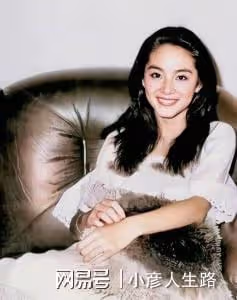 67歲的林青霞,46歲的舒淇,這些自帶鬆弛感的女星,才是美的典範