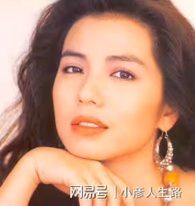 67歲的林青霞,46歲的舒淇,這些自帶鬆弛感的女星,才是美的典範