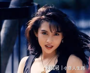 67歲的林青霞,46歲的舒淇,這些自帶鬆弛感的女星,才是美的典範
