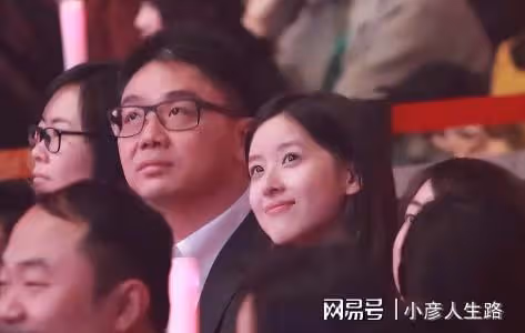 劉強東終於證實無罪,章澤天挺著孕肚上庭,隱忍4年成千億富婆