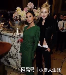 貝克漢姆全家舉行慶祝派對,11歲的小七身穿淡黃色晚禮服超驚艷