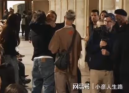 貝克漢姆全家舉行慶祝派對,11歲的小七身穿淡黃色晚禮服超驚艷