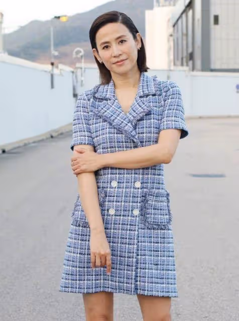 50歲宣萱受訪坦言不著急結婚,感情隨緣父母已放棄抱孫