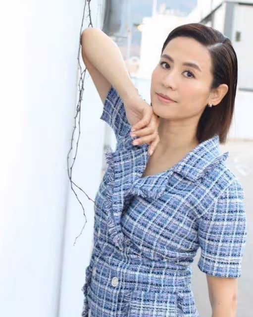 50歲宣萱受訪坦言不著急結婚,感情隨緣父母已放棄抱孫