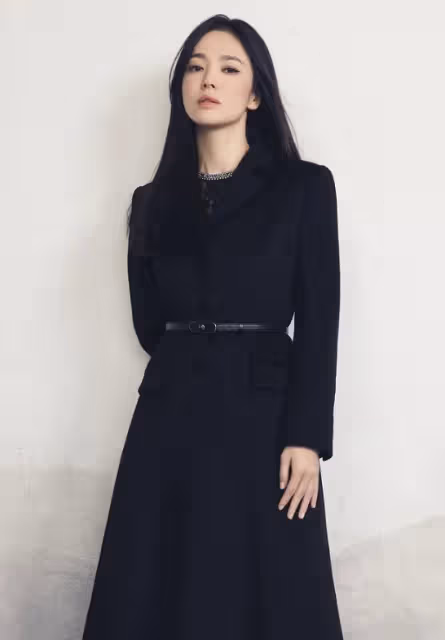 離婚後的顏值巔峰!41歲宋慧喬出席奢侈珠寶活動,同場PK26歲女星!