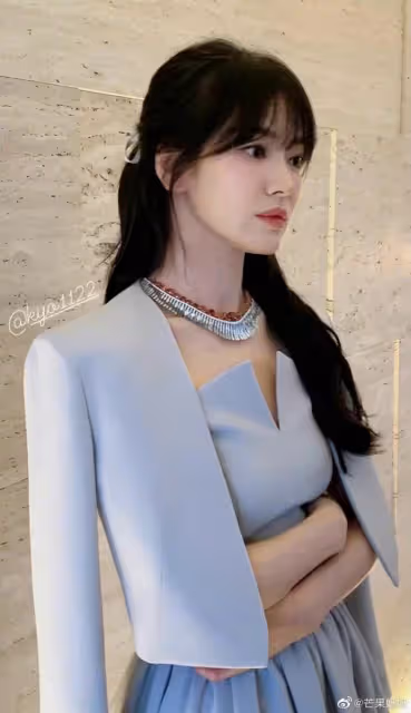 離婚後的顏值巔峰!41歲宋慧喬出席奢侈珠寶活動,同場PK26歲女星!