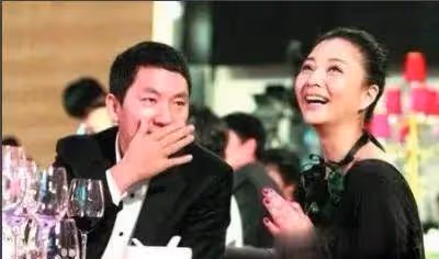 演員尹濤:前夫被判入獄,42歲的她宛如少女,感情狀況至今仍是個謎