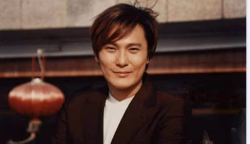 4位曾經叱吒風雲的華語歌手,有的在縣城唱歌,有的被選秀淘汰