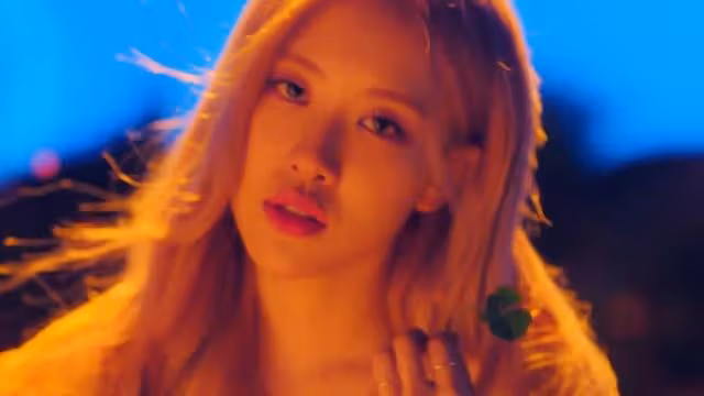 單曲創吉尼斯兩項紀錄，IU公開表示想與她合作，朴彩英有多強？