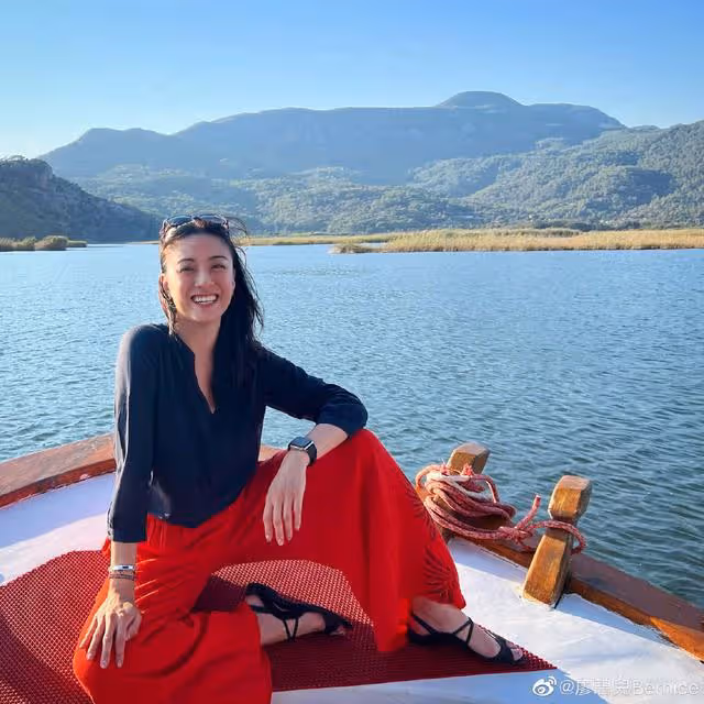 TVB前花旦為圈中忘年交補過生日!兩人多次合作,相差24歲似姐妹