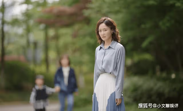 《底線》被20年的閨蜜拉黑,李小樂的心酸,才是她變世俗的真相