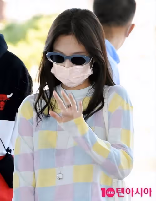 YG打破沉默…Jennie委託調查非法散播者「太難了」