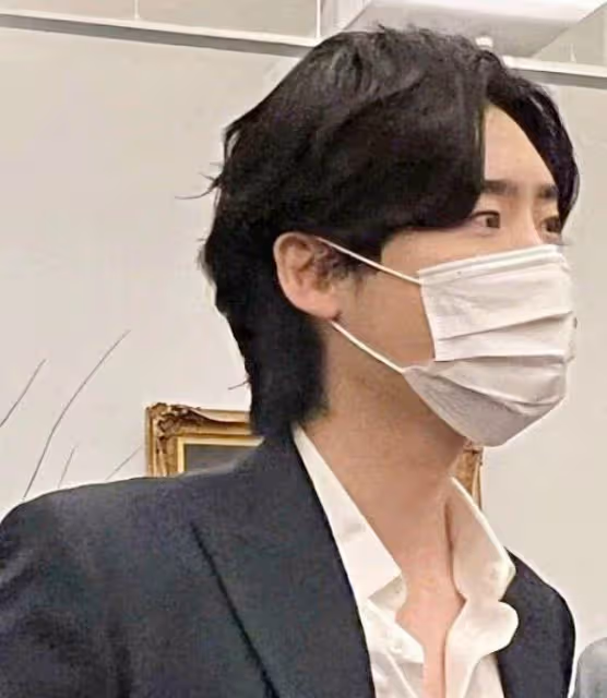 李鍾碩弟弟婚禮驚見IU親自獻唱！睽違11年同框互動，網友：求合作