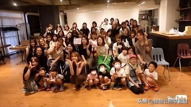 時隔3年再次舉辦粉絲見面會,在現場不禁淚崩
