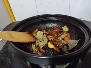 支竹牛腩煲