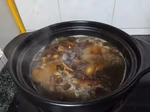 支竹牛腩煲