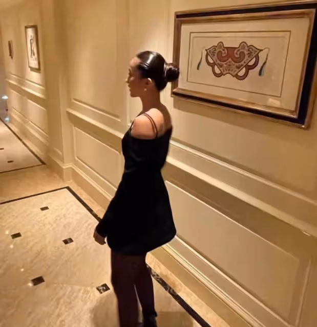 身材高挑不輸超模！陳奕迅18歲愛女罕見曝光，高冷外表像極媽媽