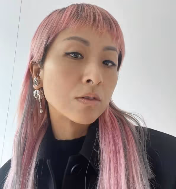 身材高挑不輸超模！陳奕迅18歲愛女罕見曝光，高冷外表像極媽媽