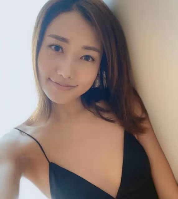 腳踏兩隻船？TVB上位小生疑背著小花女友出軌，再搭另一女神小花