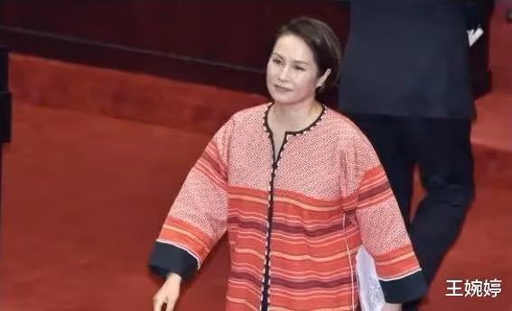 從瓊瑤女郎到政壇女俠,高金素梅就是一個「傳奇」