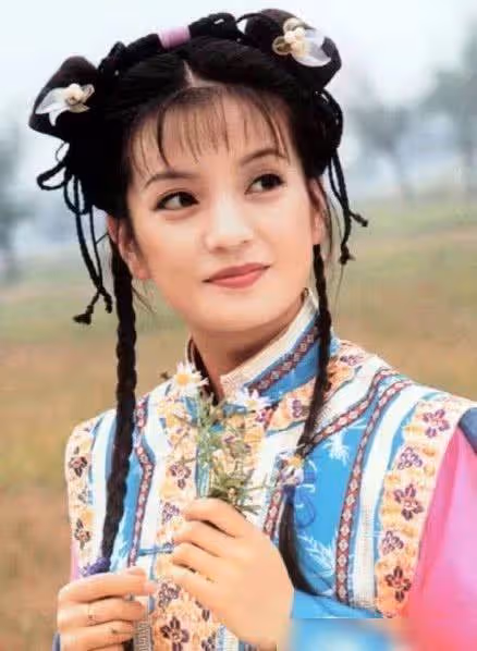 本以為歐陽娜娜「沒靈氣」演不了小燕子,定妝照曝出:格格吉祥