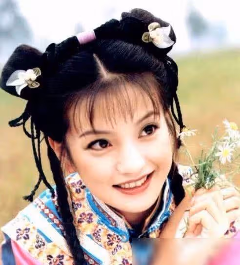 本以為歐陽娜娜「沒靈氣」演不了小燕子,定妝照曝出:格格吉祥