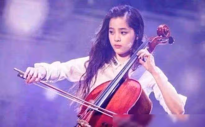 本以為歐陽娜娜「沒靈氣」演不了小燕子,定妝照曝出:格格吉祥