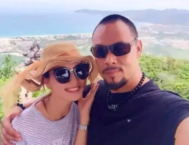 晉松太有福氣了,長相五大三粗卻娶美艷小嬌妻,兩個兒女顏值超高