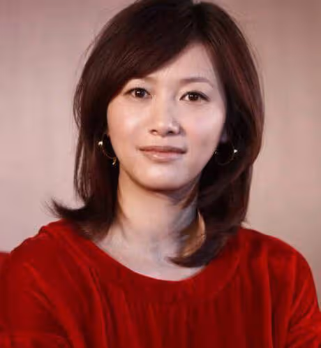 曾和韓寒傳緋聞,馮小剛佩服她,兒時卻因長相沒自信!