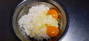 5分鐘快手黃金蛋炒飯