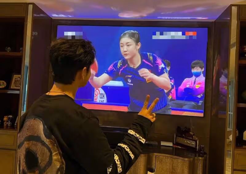 黃曉明參加表弟婚禮帥氣搶風頭 新娘顏值吸睛