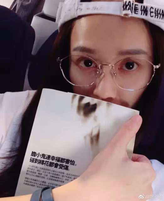 女明星卸妝後相差多大？趙麗穎、baby和楊冪都輸給了「她」！網友：台灣素顏女神代表！