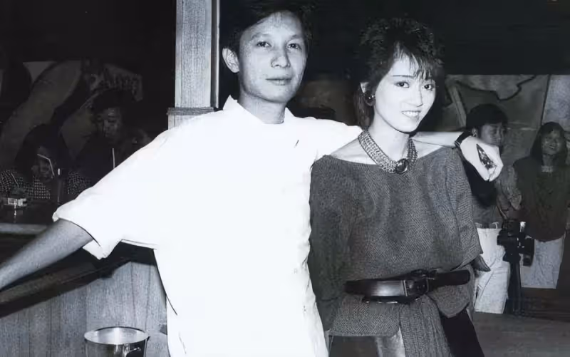 他曾陪了梅艷芳21年!「穿上他的婚紗」辦一場自己的婚禮 親眼看她離世傷心欲絕:今71歲仍未婚