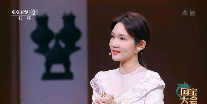 央視《國寶大會2》唯獨龍洋主持大梁，能堅持看一集的才是真粉