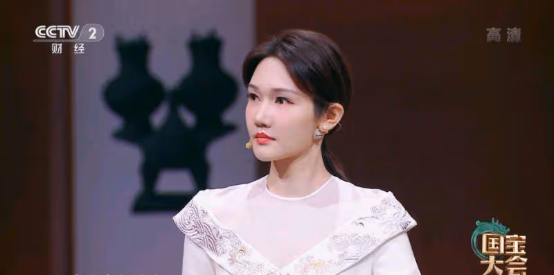 央視《國寶大會2》唯獨龍洋主持大梁，能堅持看一集的才是真粉