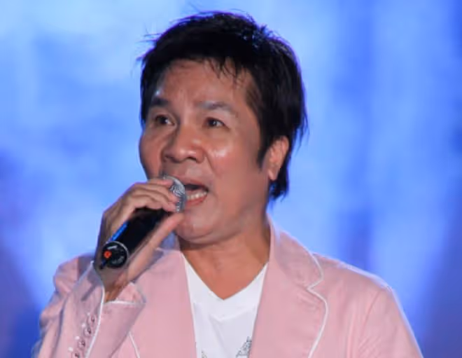 知名歌手因跌倒去世!享年67歲,此前躺病床昏迷一年切氣管受折磨