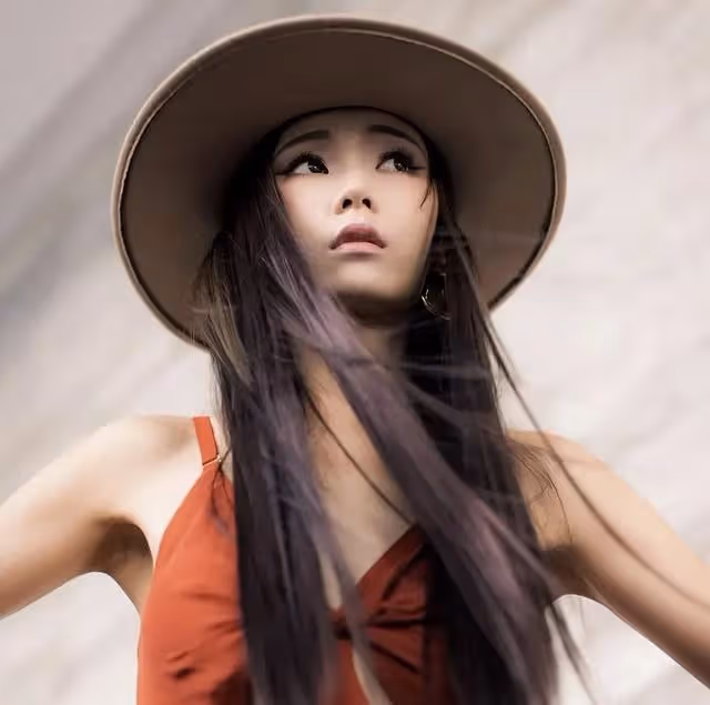 TVB前女星再陷整容風波！化濃妝一改清純模樣，自覺是純天然美女