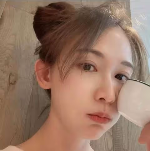 女神已成為人母!林志玲在紐約高檔餐廳被偶遇,47歲膚白貌美,戴9萬元手鐲露鎖骨