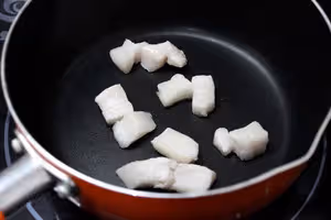 小奶鍋也能做菜——胡蘿蔔燜肉