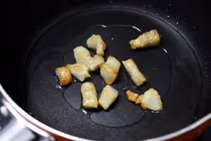 小奶鍋也能做菜——胡蘿蔔燜肉