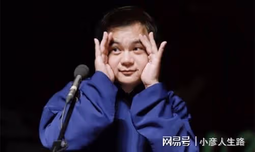 德雲社高峰拿欒雲平砸掛，稱高筱貝拜錯了師父，副總真是「委屈」