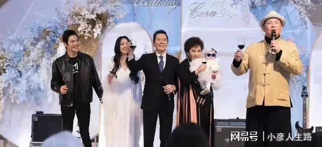 郭碧婷向太婆媳同框,兩個人越來越像,老公向佐卻不見身影引關注