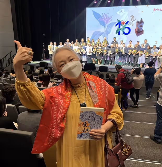鍾鎮濤舊愛!金馬影后自爆罹癌「掉髮化療8次」隱瞞富尪 64歲抗癌成功「曬滿頭白髮近照」