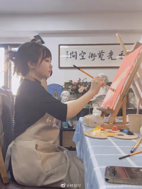 23歲林妙可曬油畫處女作 大學畢業至今沒接新戲
