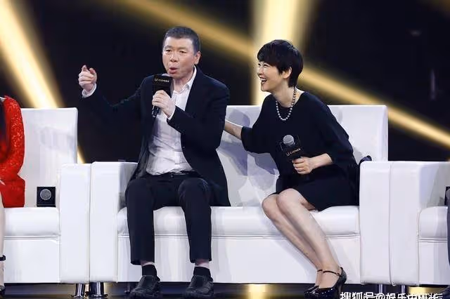 馮小剛為了徐帆，拋棄15年的原配髮妻，如今前妻張娣怎樣了？
