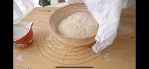 免揉全麥鄉村麵包，無油無糖