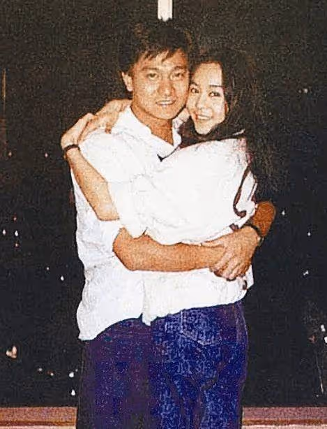 劉德華與妻子恩愛,遺憾的是只有一個女兒,女兒近照曝光長大了不少,網友直呼:又是一個美人胚子