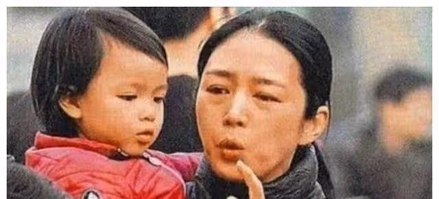 劉德華與妻子恩愛,遺憾的是只有一個女兒,女兒近照曝光長大了不少,網友直呼:又是一個美人胚子